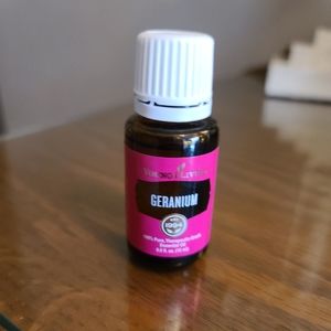Young Living Geranium 15ml essential oil. Acne. Fine lines.